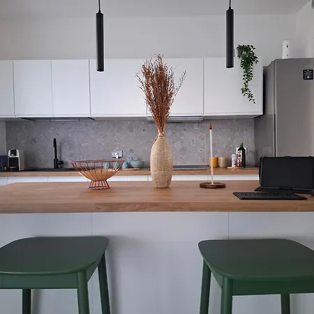 D'anna's Daire Imola